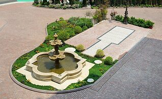 Grasse Grace Manor