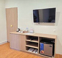 Joli Hotel