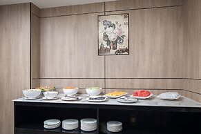 Joli Hotel