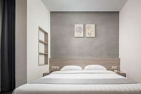 Joli Hotel