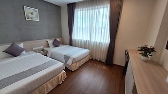 Joli Hotel