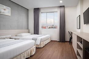 Joli Hotel