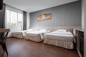 Joli Hotel