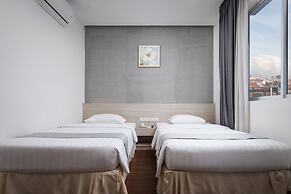 Joli Hotel