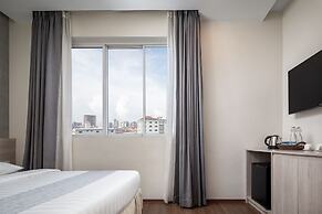 Joli Hotel
