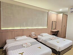 Joli Hotel