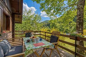 Rozi's Riverside Cottage
