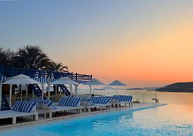 Calacatta Hotel & Resort