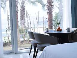 Calacatta Hotel & Resort