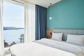 Calacatta Hotel & Resort