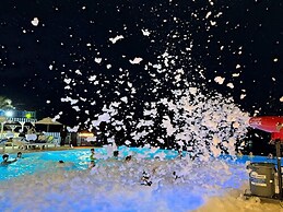 Calacatta Hotel & Resort