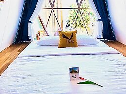 Flyup Resort