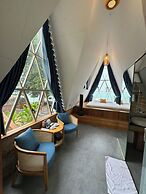Flyup Resort
