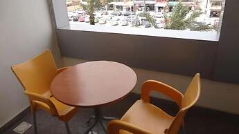 Tamrah Suites Hotel