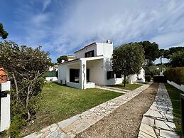 Vilamoura Ocean Villa With Pool