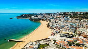 Albufeira Concept With Pool by Homing