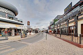 Albufeira Central 1 by Homing