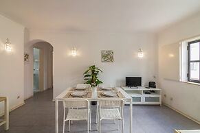 Vilamoura Central 1 by Homing