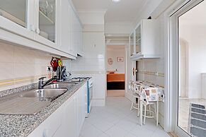 Vilamoura Main Avenue by Homing