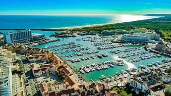 Vilamoura Main Avenue by Homing