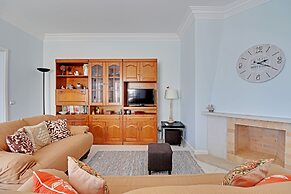 Vilamoura Main Avenue by Homing
