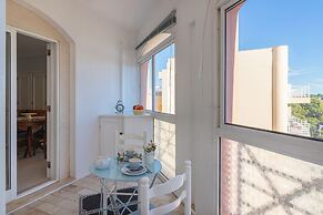 Vilamoura Main Avenue by Homing