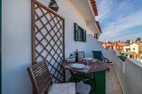 Faro Airport Flat 5 by Homing