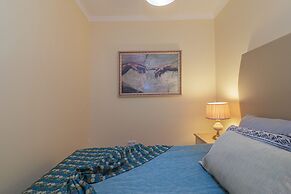 Faro Airport Flat 5 by Homing