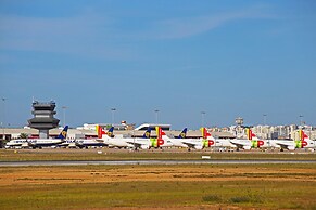 Faro Airport Flat 5 by Homing