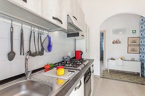 Alcamo Pool House