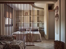 Laura Suites