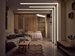 Laura Suites