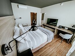Midland Hotel & Resort