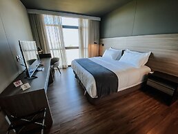 Midland Hotel & Resort