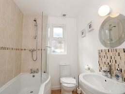 2 North Furzeham Road