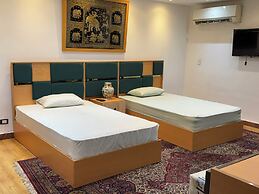Osiris pyramids view inn