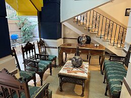 Osiris pyramids view inn