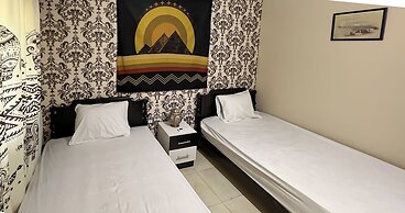 Osiris pyramids view inn