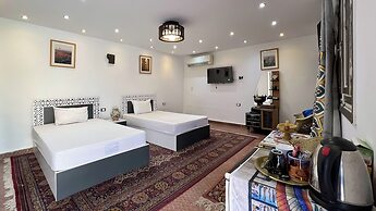 Osiris pyramids view inn