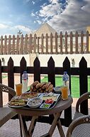 Osiris pyramids view inn