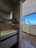 Osiris pyramids view inn