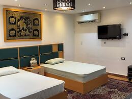 Osiris pyramids view inn