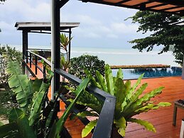 Koh Sirey Beachfront Pool Villa