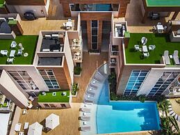 Bocobay Aracari Condo Hotel