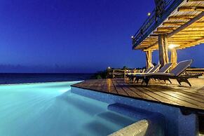 DK Luxury Ocean Front Villas - Adults Only by Baleine Group