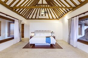 DK Luxury Ocean Front Villas - Adults Only by Baleine Group