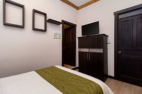 Hotel Majestic 2 by HHG