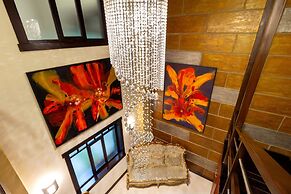 Hotel Majestic 2 by HHG