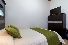 Hotel Majestic 2 by HHG
