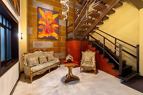 Hotel Majestic 2 by HHG
